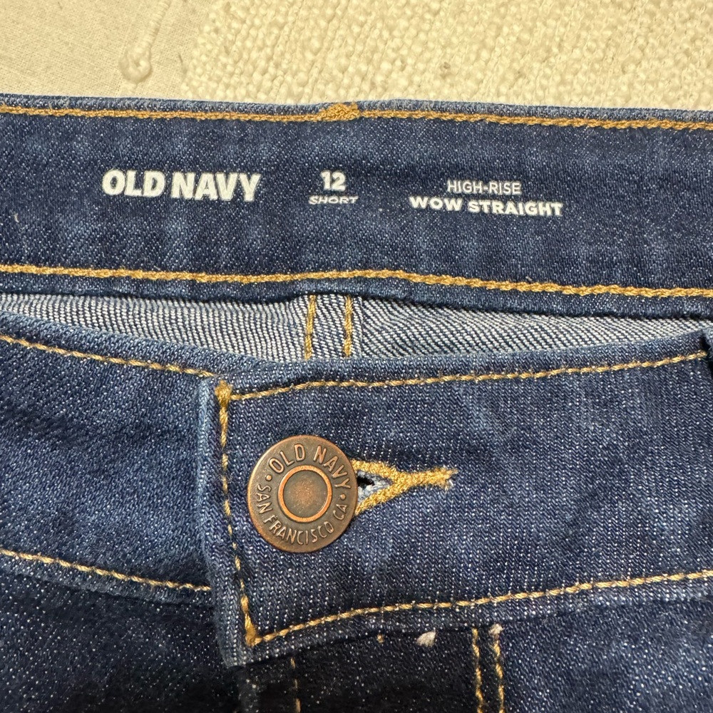 Old Navy Women's Dark Blue, straight leg jeans - Picture 3 of 3